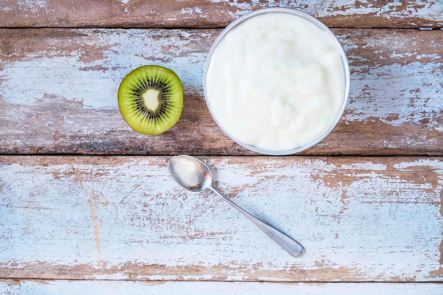 Natural yogurt and kiwi fruit photo