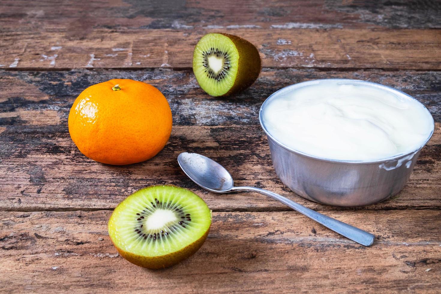 desayuno de frutas y yogur foto