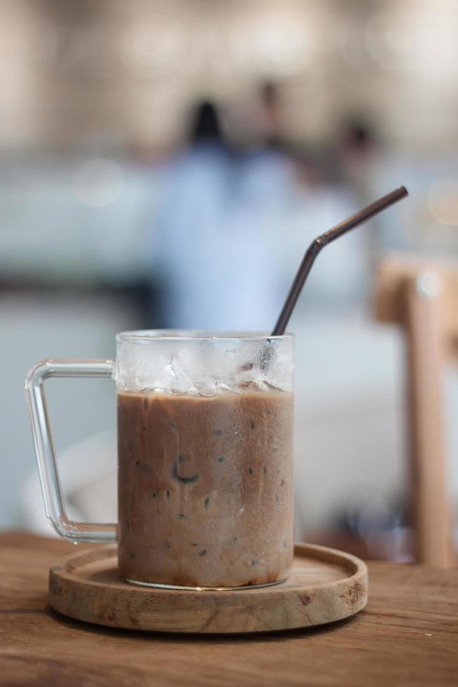 café helado en una mesa foto