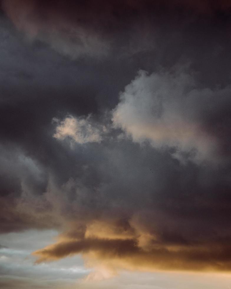 hermosas nubes de tormenta foto