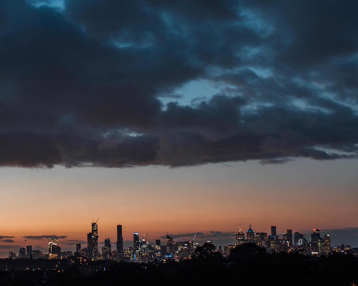 Silhouette city scenery photo