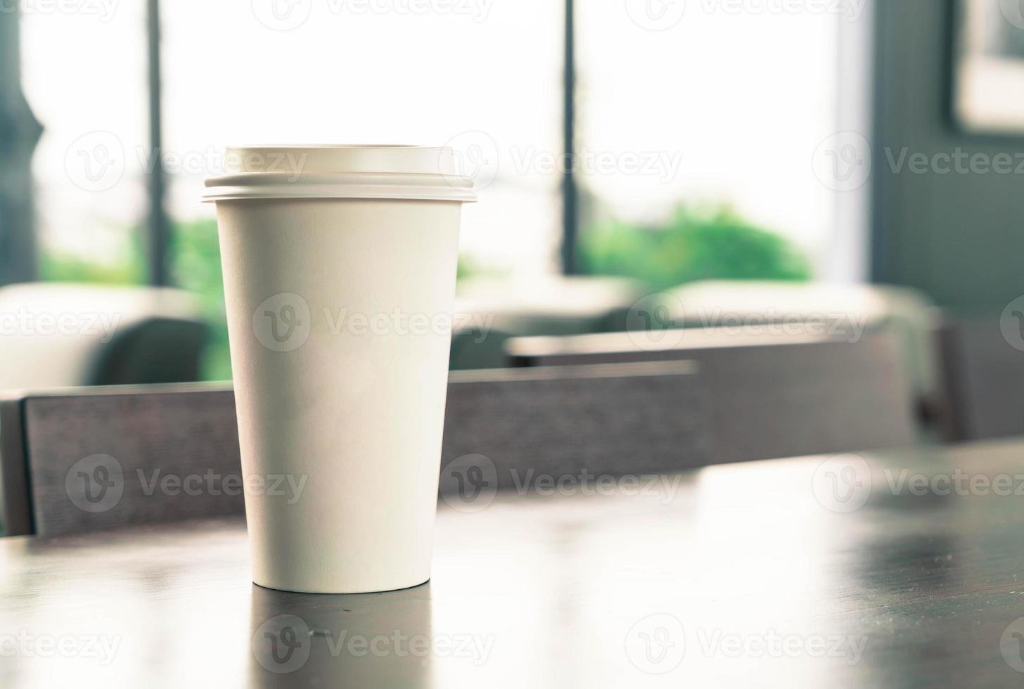 taza de café con espacio de copia en una mesa foto