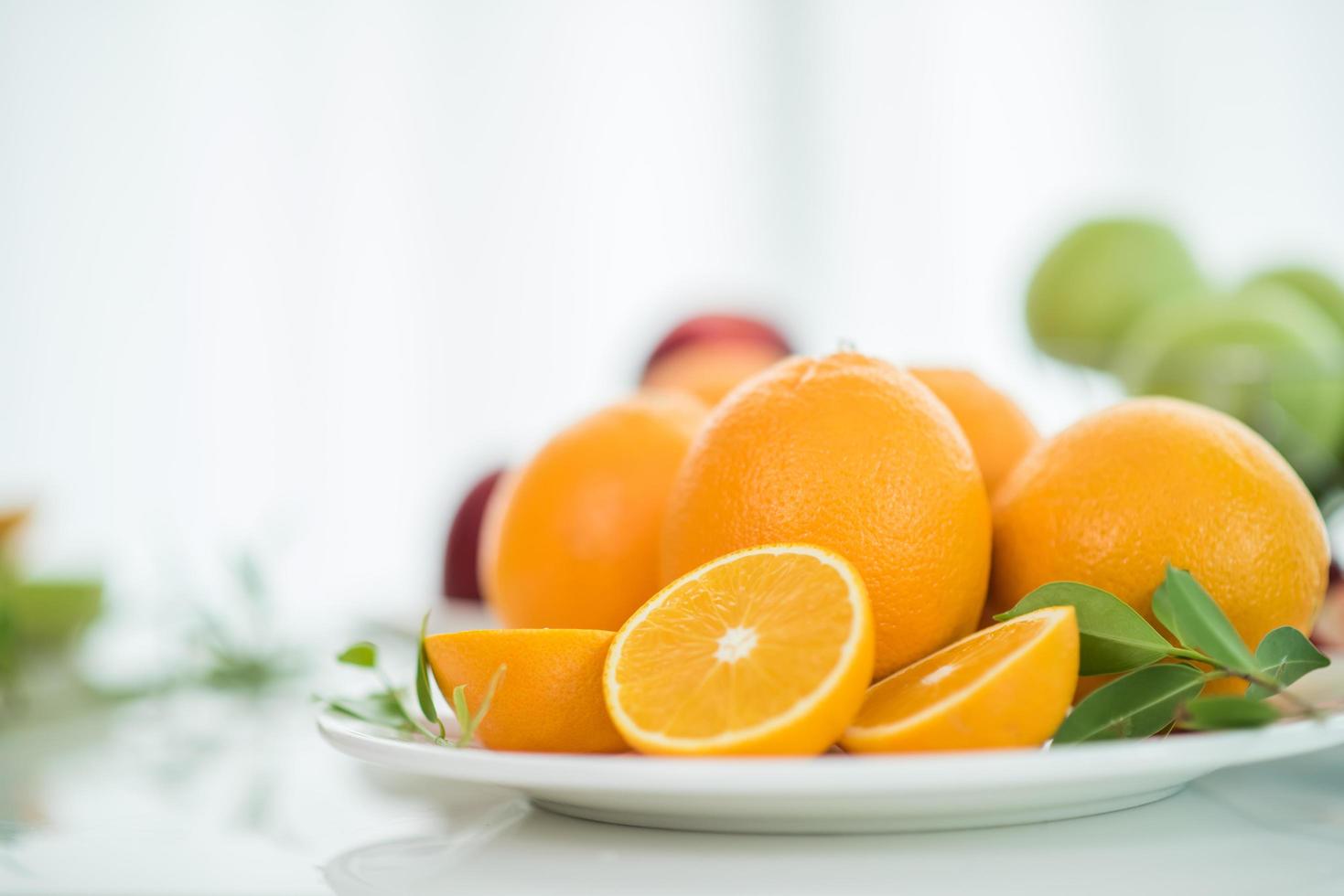 naranjas frescas en rodajas foto