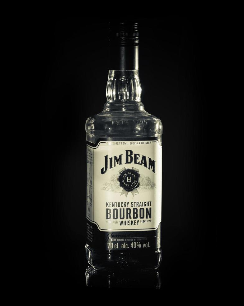 botella de bourbon de Jim Beam foto