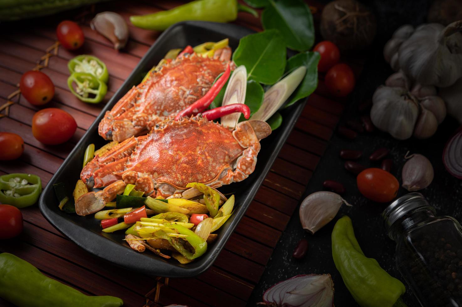 Stir-fried crab with curry photo