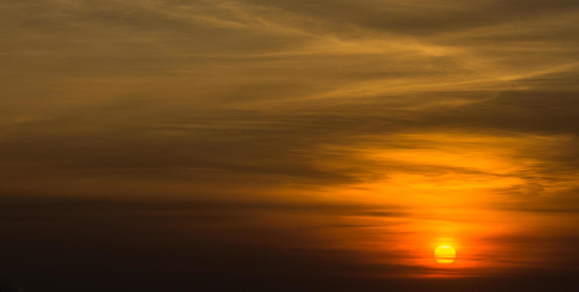 cielo al atardecer foto