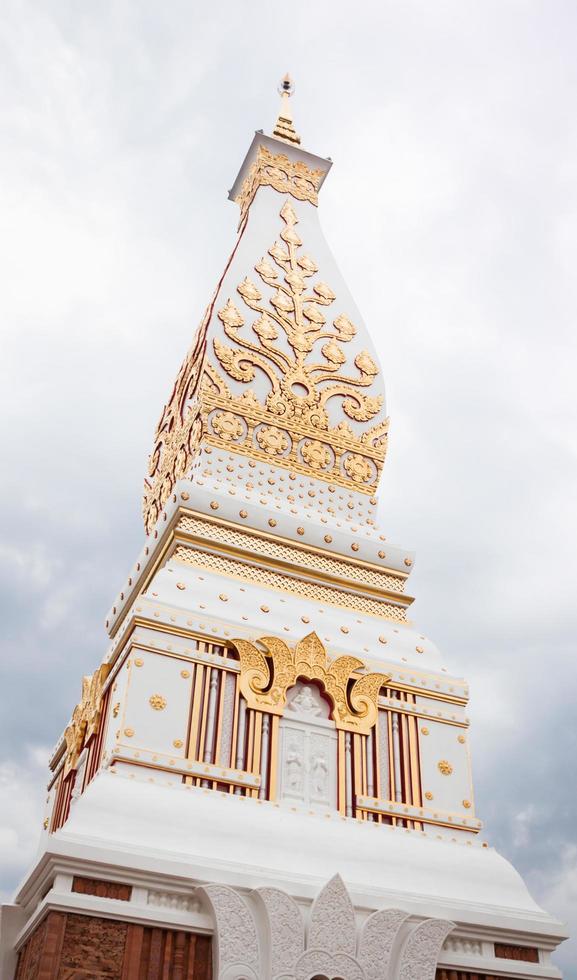 Wat en That Phanom, Tailandia, 2020 - Templo durante el día foto