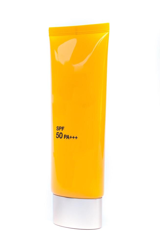 tubo amarillo de protector solar foto