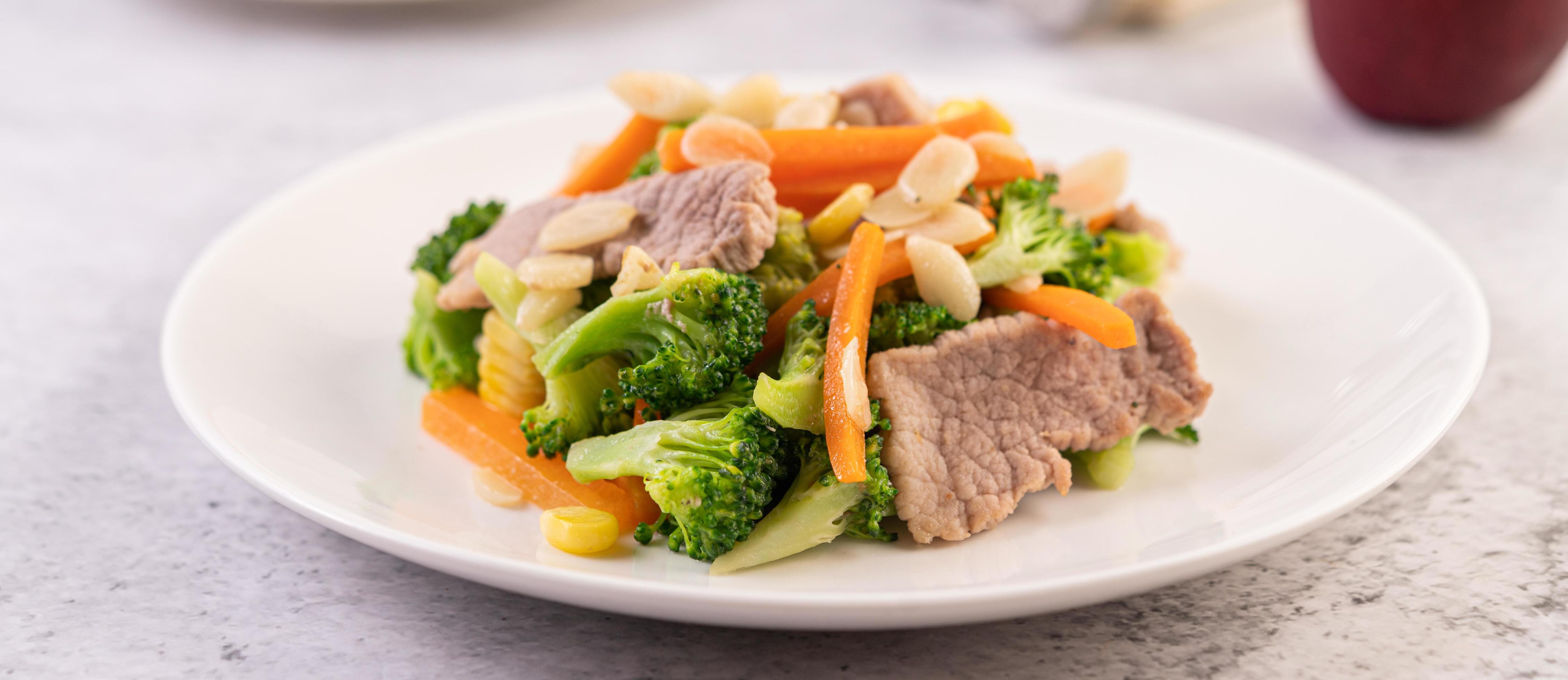 Stir-fried mixed vegetables with pork 1827013 Stock Photo at Vecteezy