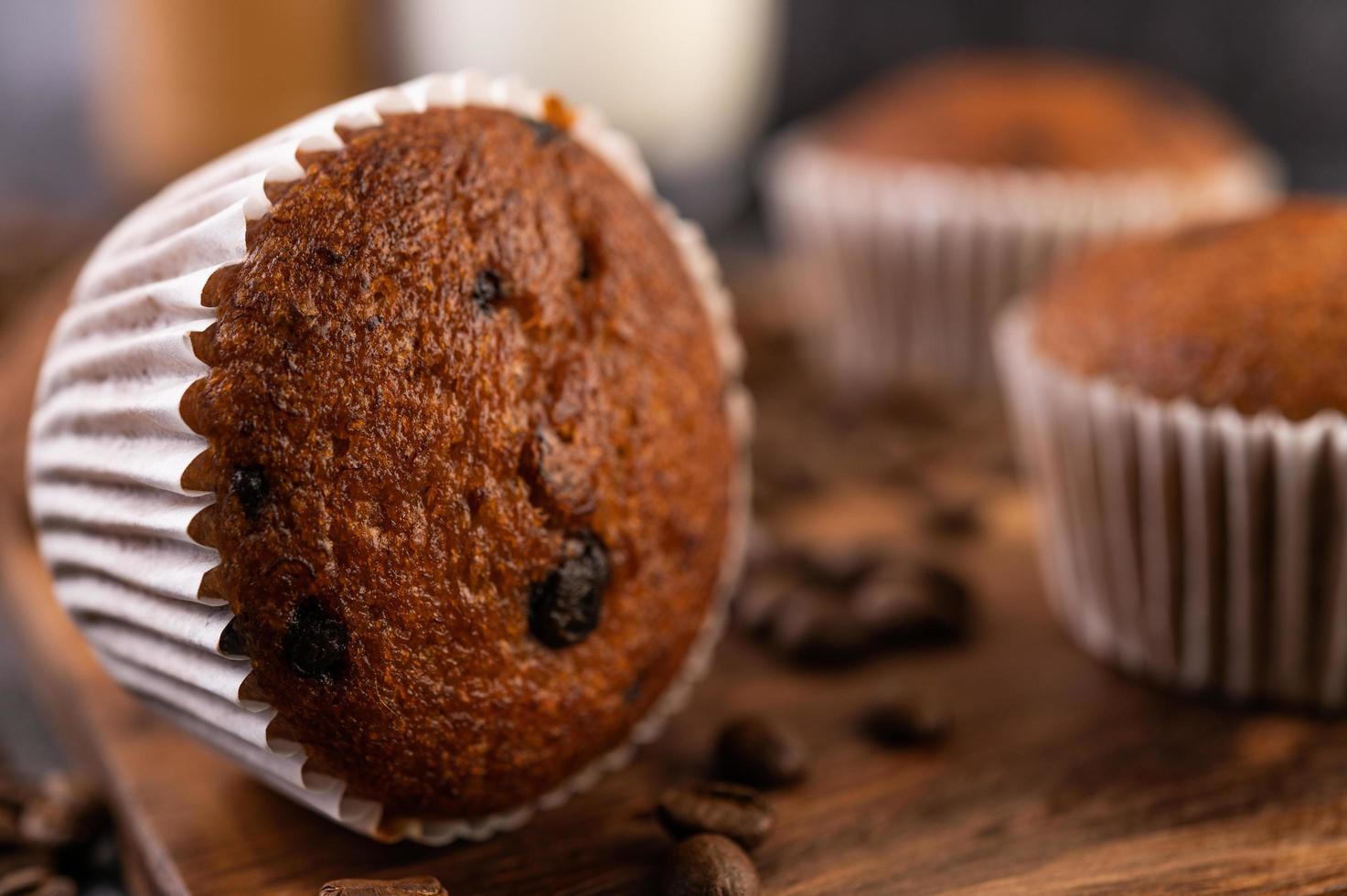 muffins de plátano recién horneados foto