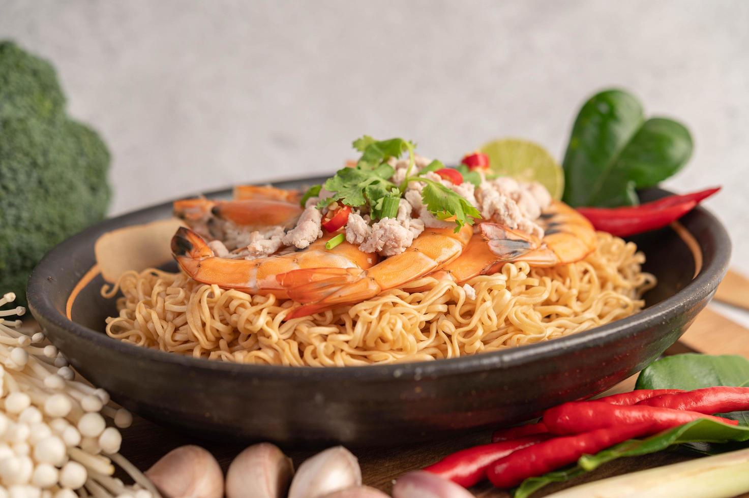 Instant noodles stir-fried with shrimp and pork photo