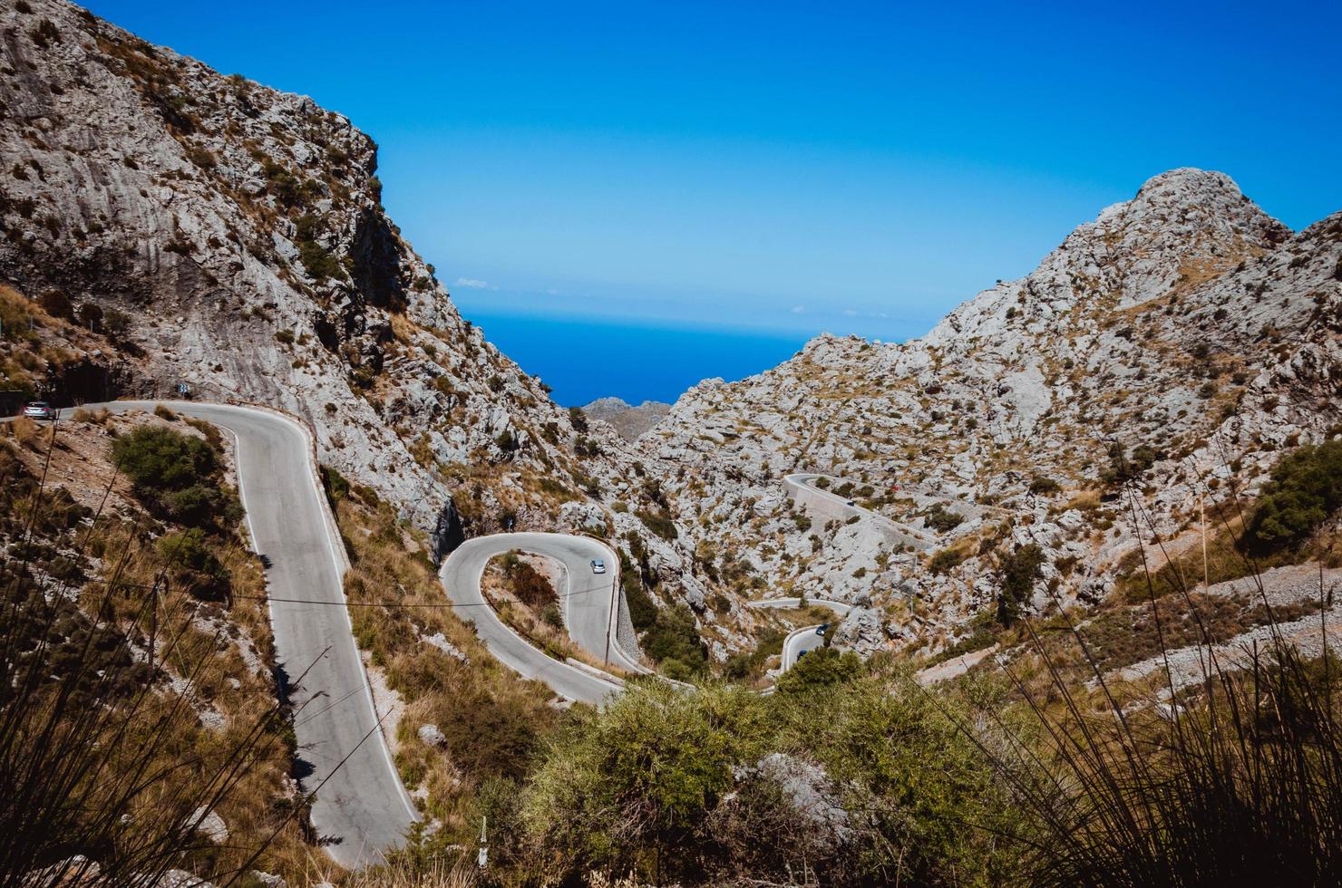 Winding mountain road photo