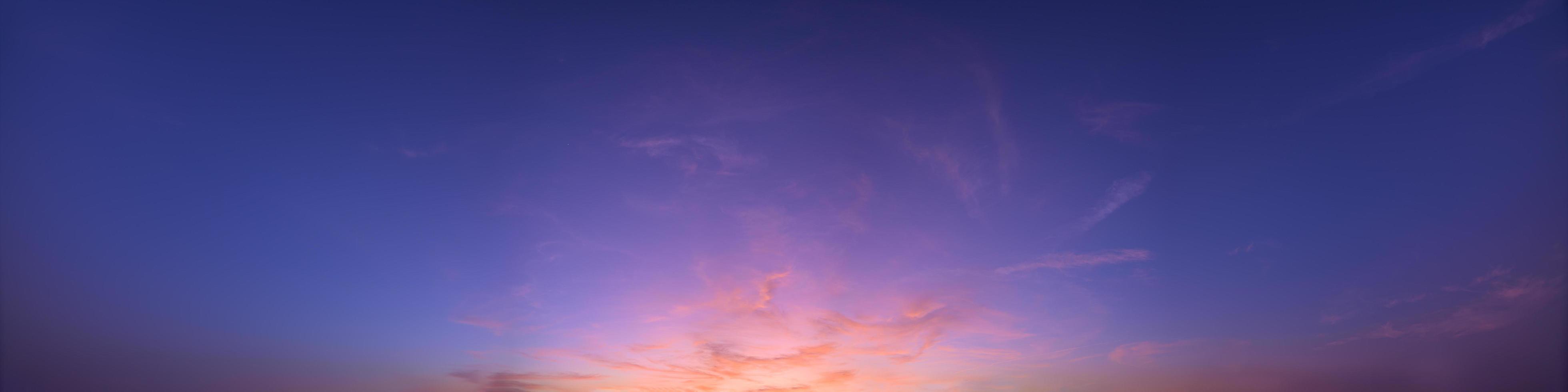 cielo y nubes al atardecer foto