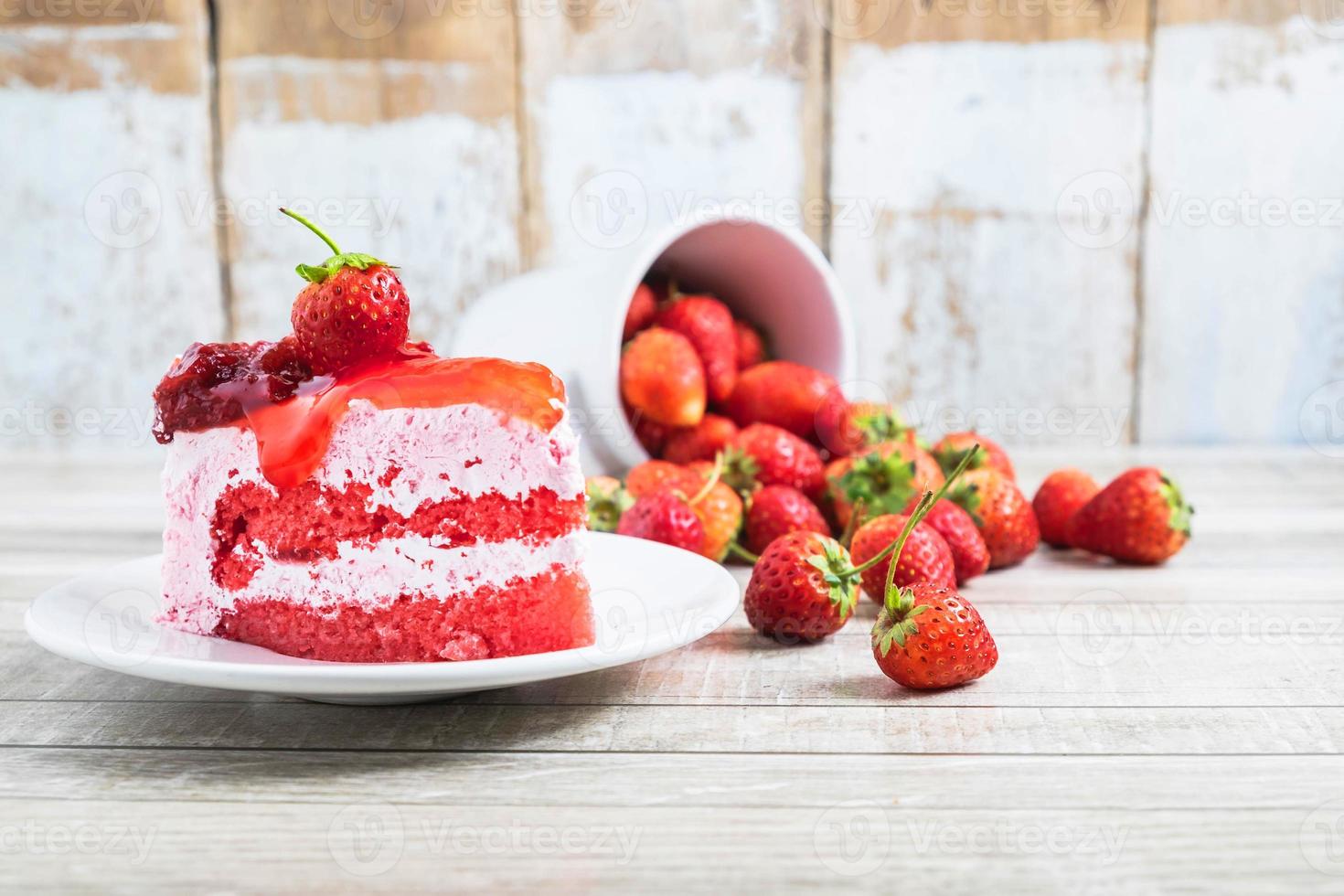 tarta de fresa con fresas foto