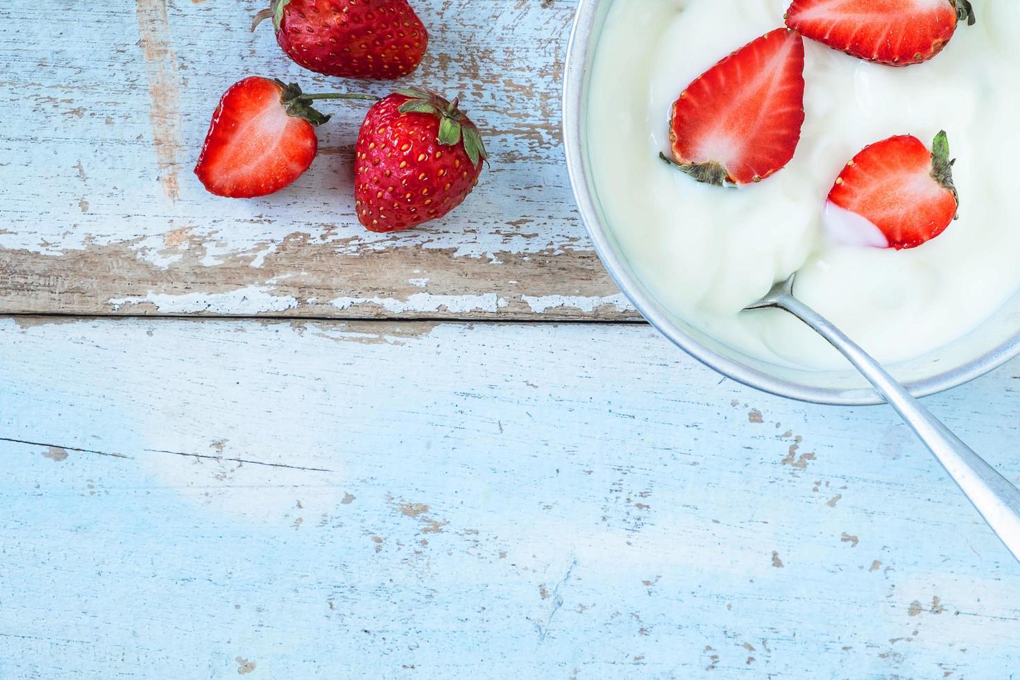 Strawberries and yogurt photo