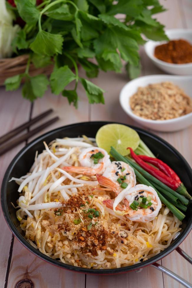 Pad Thai fresh shrimp photo