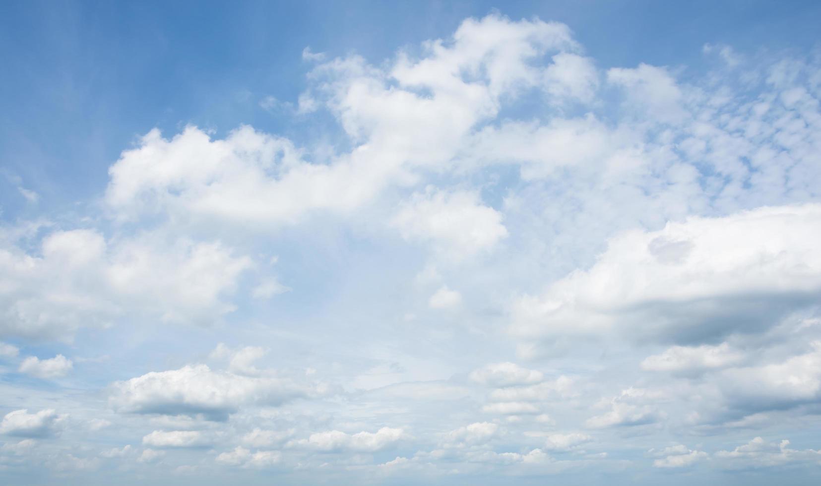 el cielo y las nubes foto