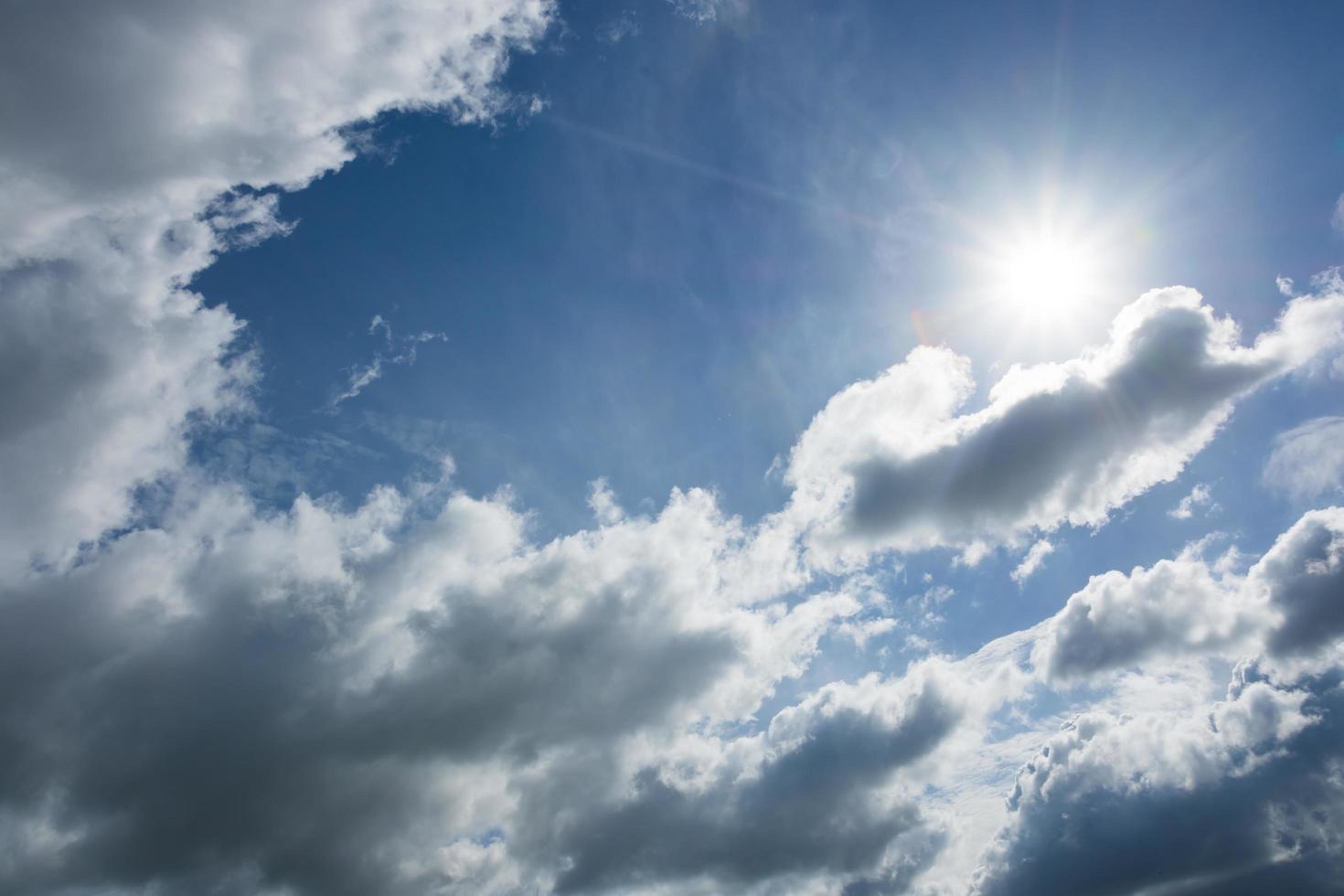 el cielo y las nubes foto