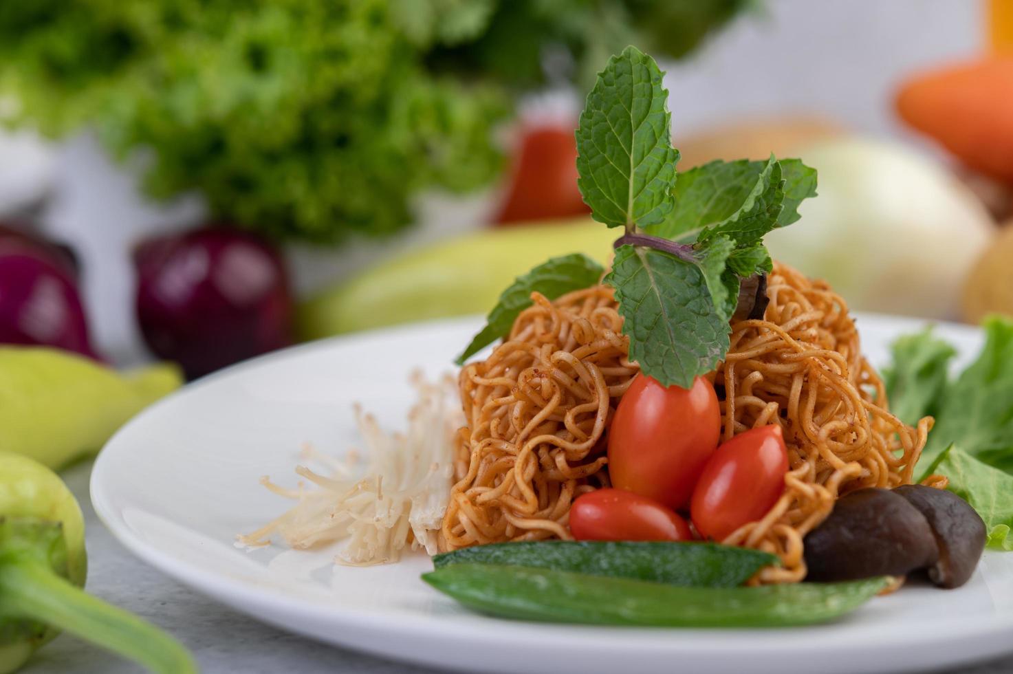 Stir-fried noodles with mixed vegetables photo