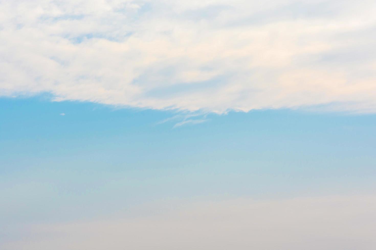 el cielo y las nubes foto