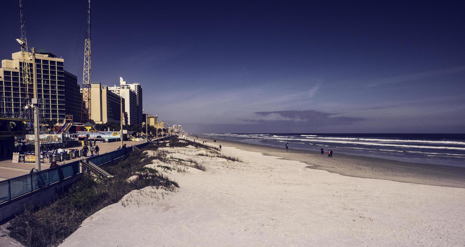 daytona, playa, florida, invierno, 2016 - gente en una playa foto