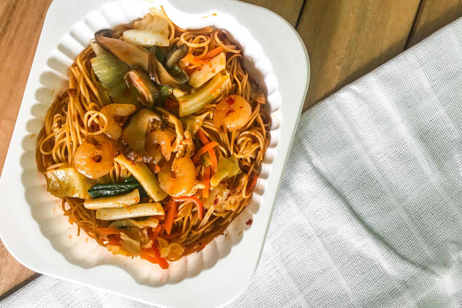 Top view of a bowl of noodles photo