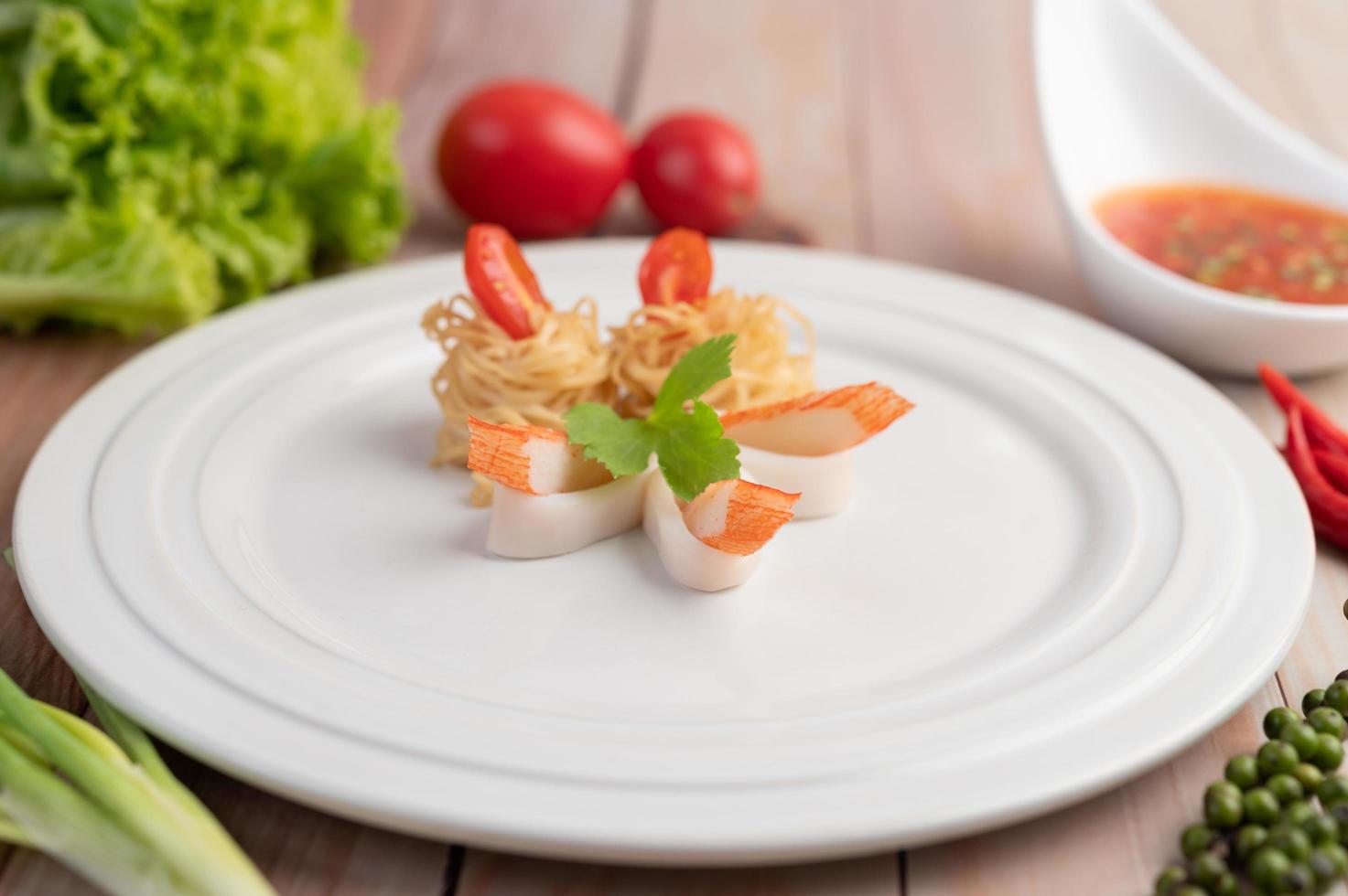 Stir-fried instant noodles with prawns and crab photo