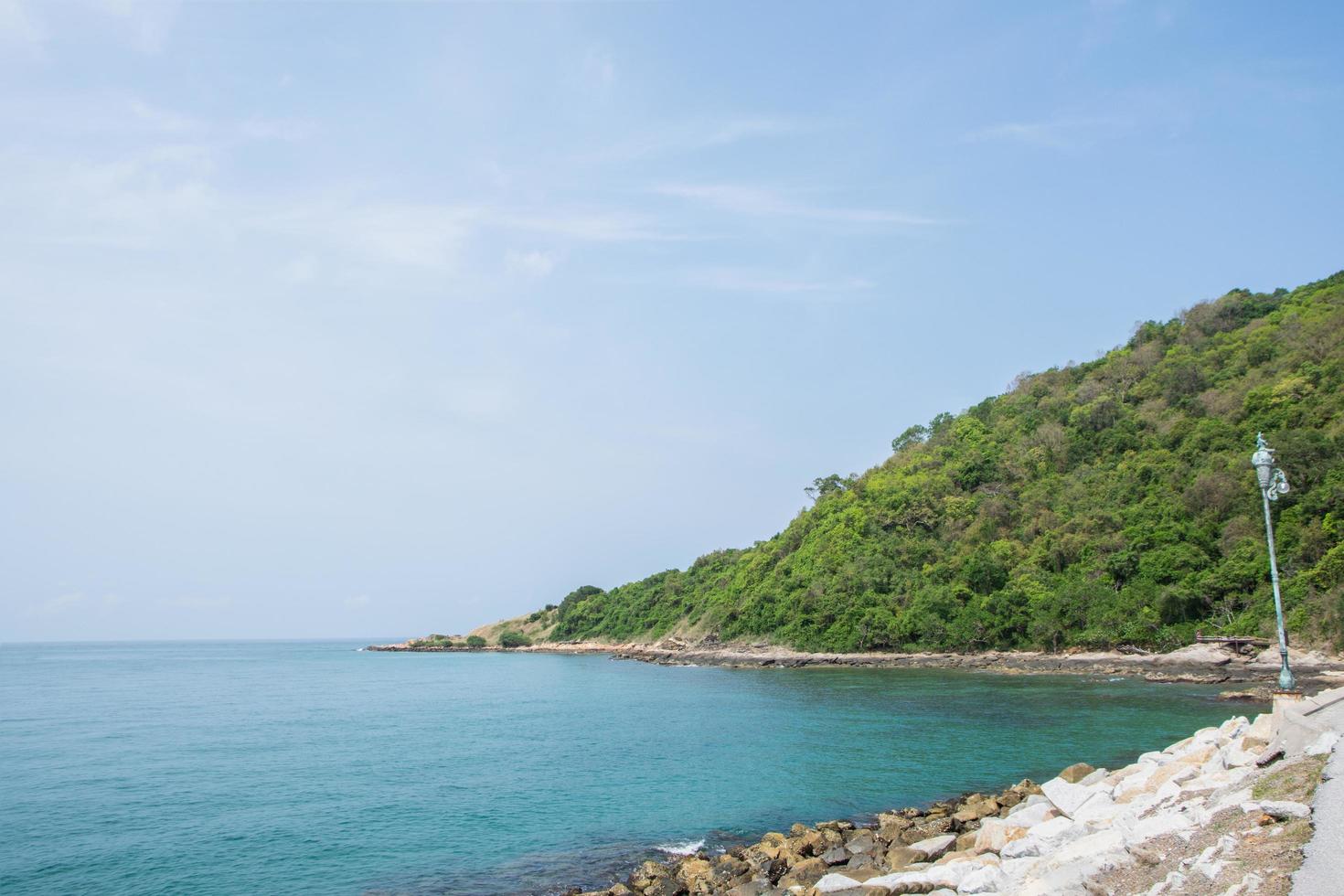 el mar en el parque nacional khao laemya, tailandia foto