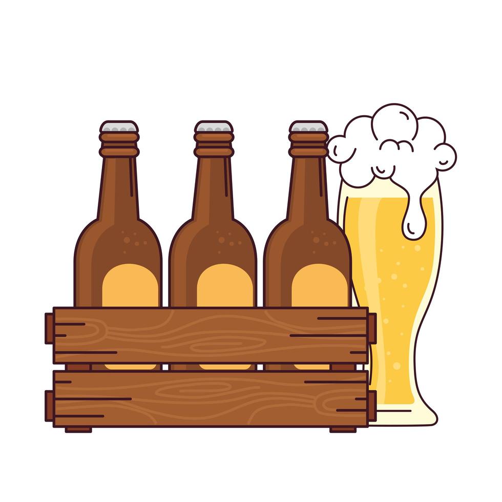 Cervezas en la caja de madera con cerveza de vidrio, sobre fondo blanco. vector