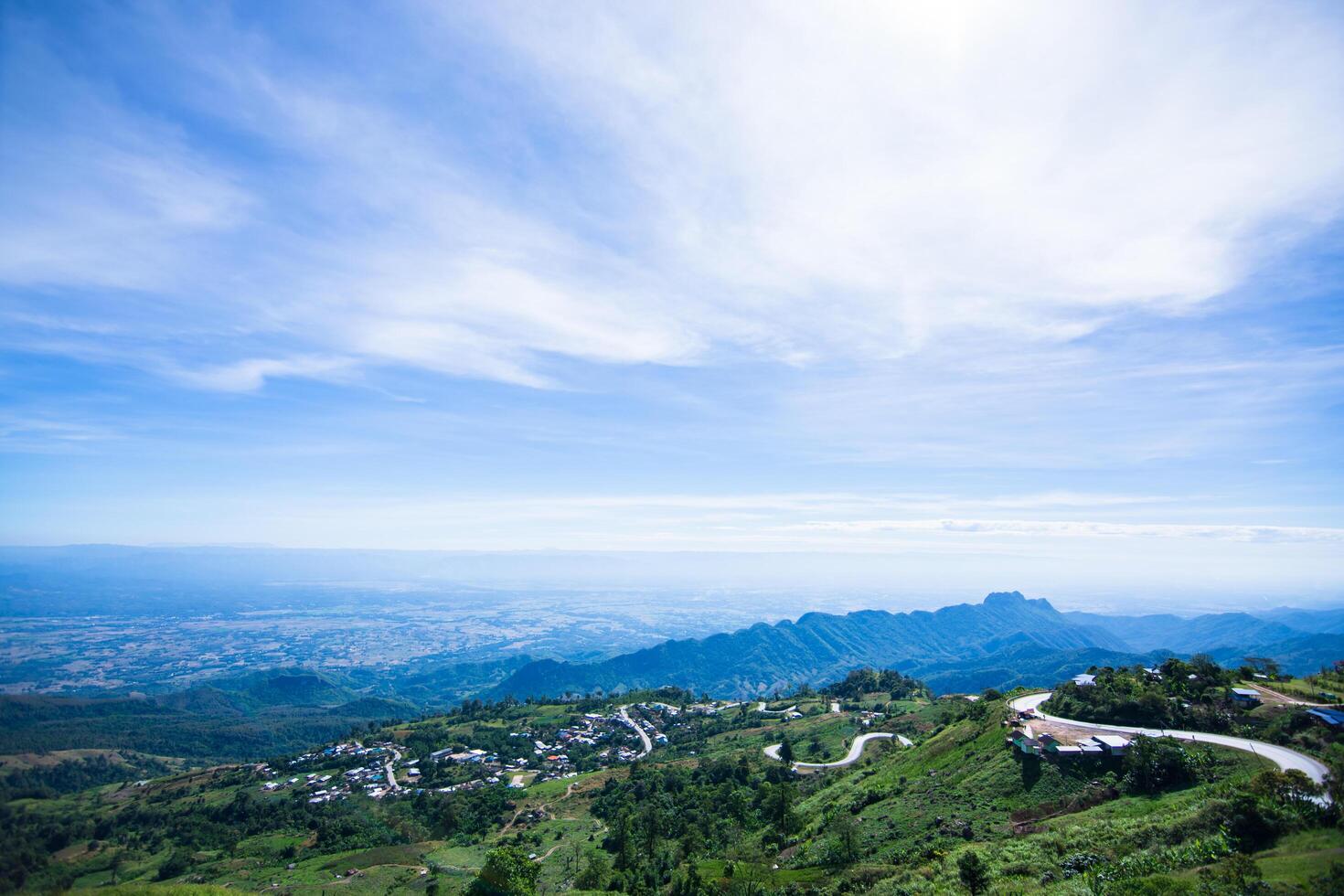 paisaje en phu tubberk en tailandia foto