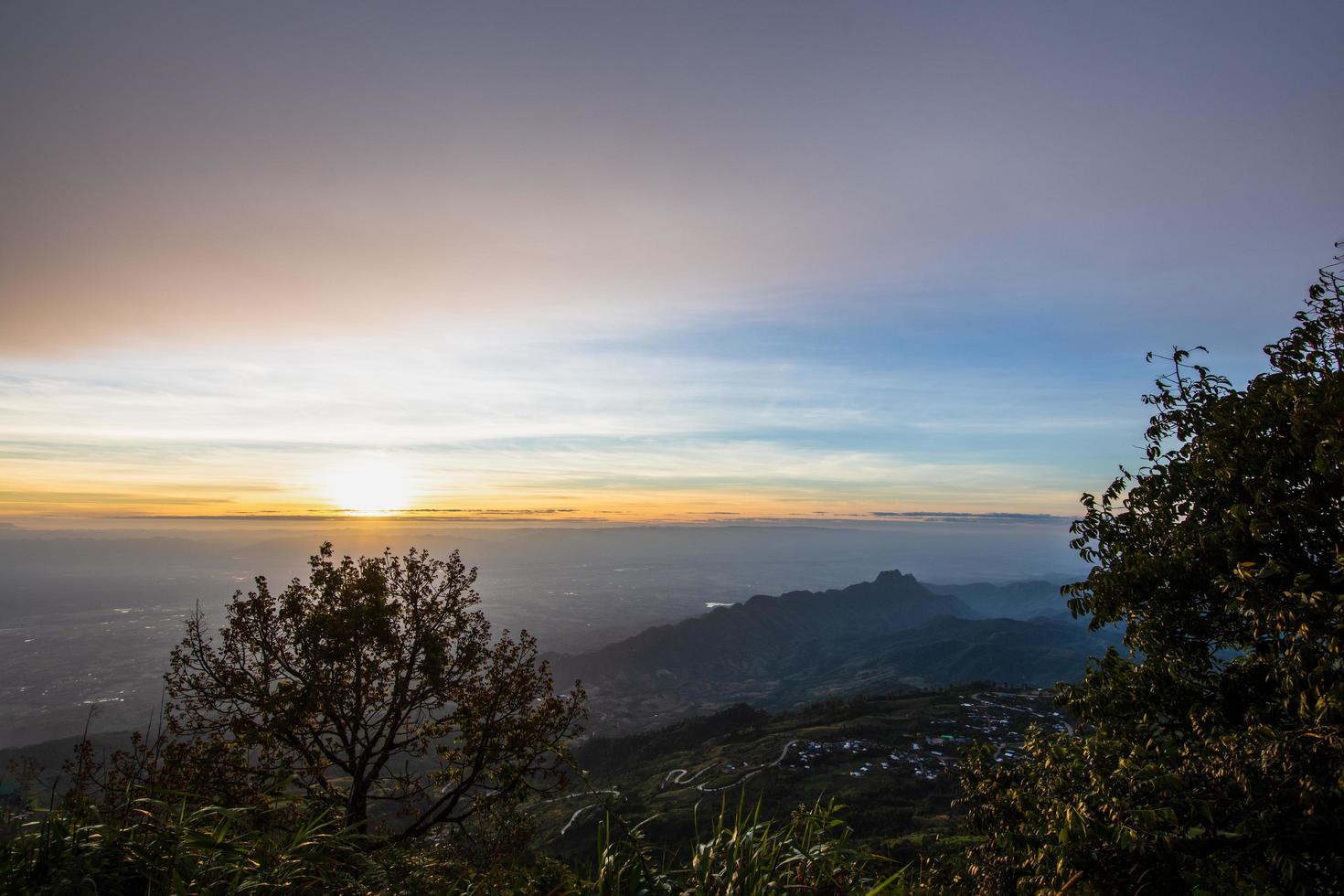 paisaje en phu tubberk en tailandia foto