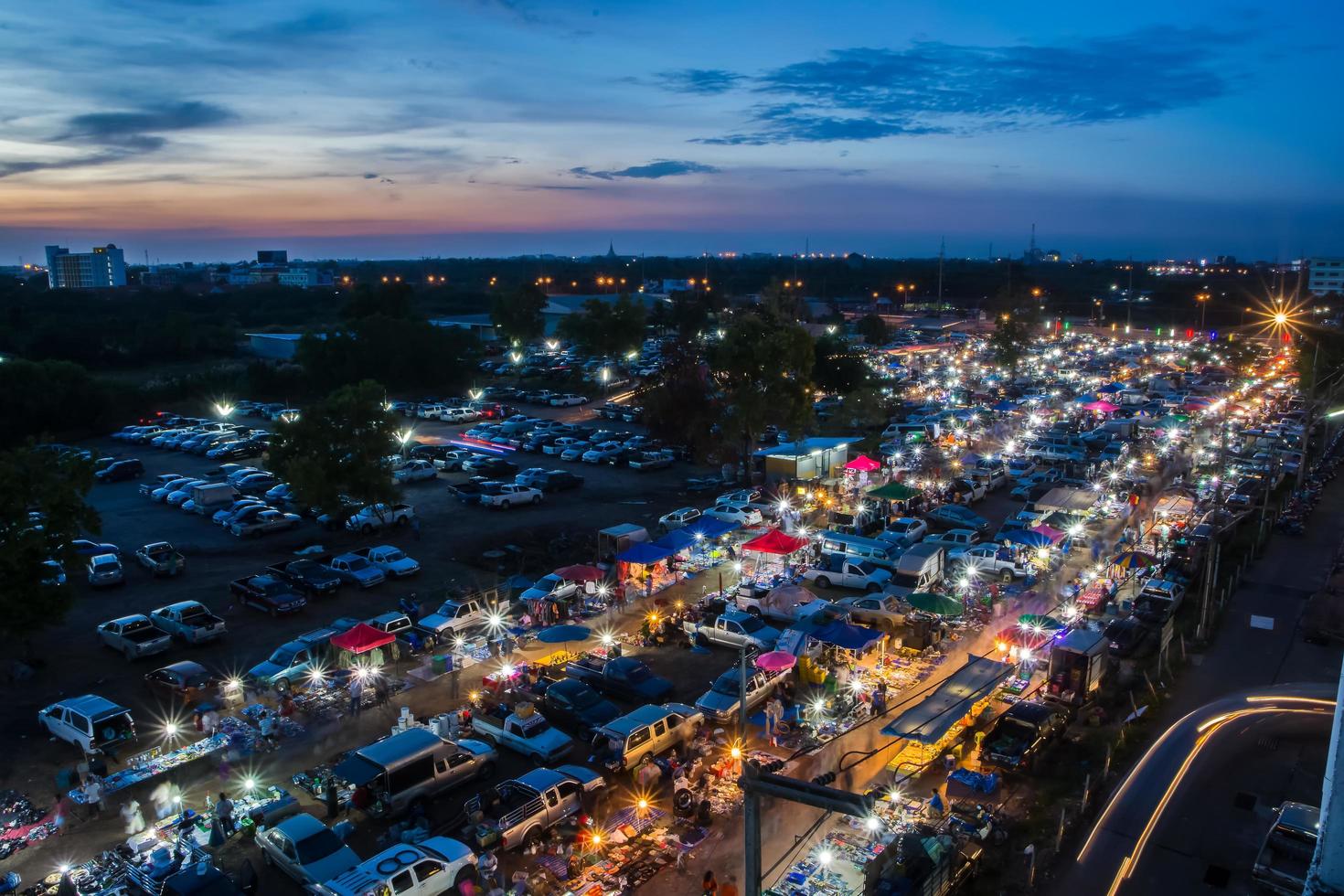 mercado de noche foto