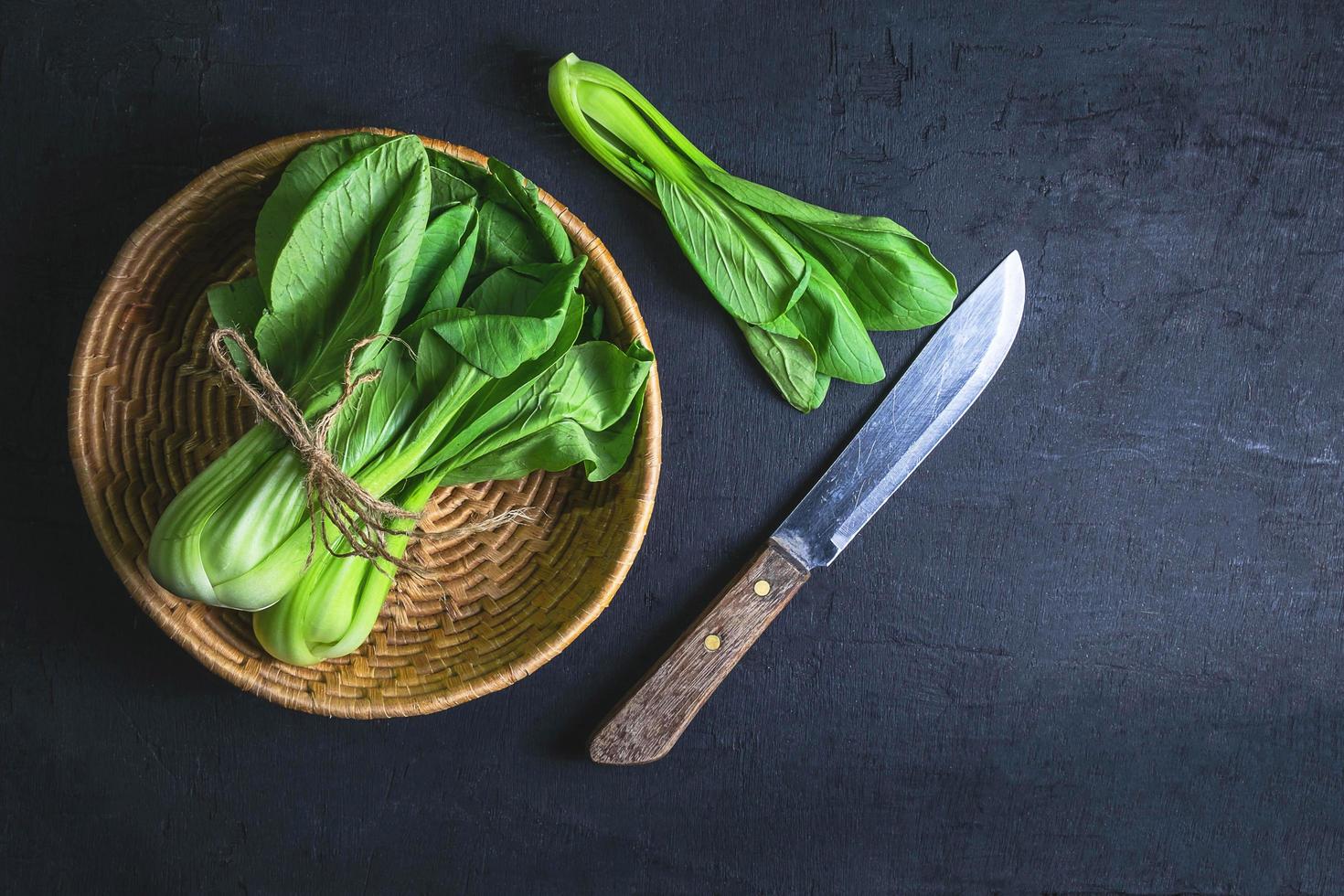 fresh vegetable Chinese cabbage  
In the basket photo