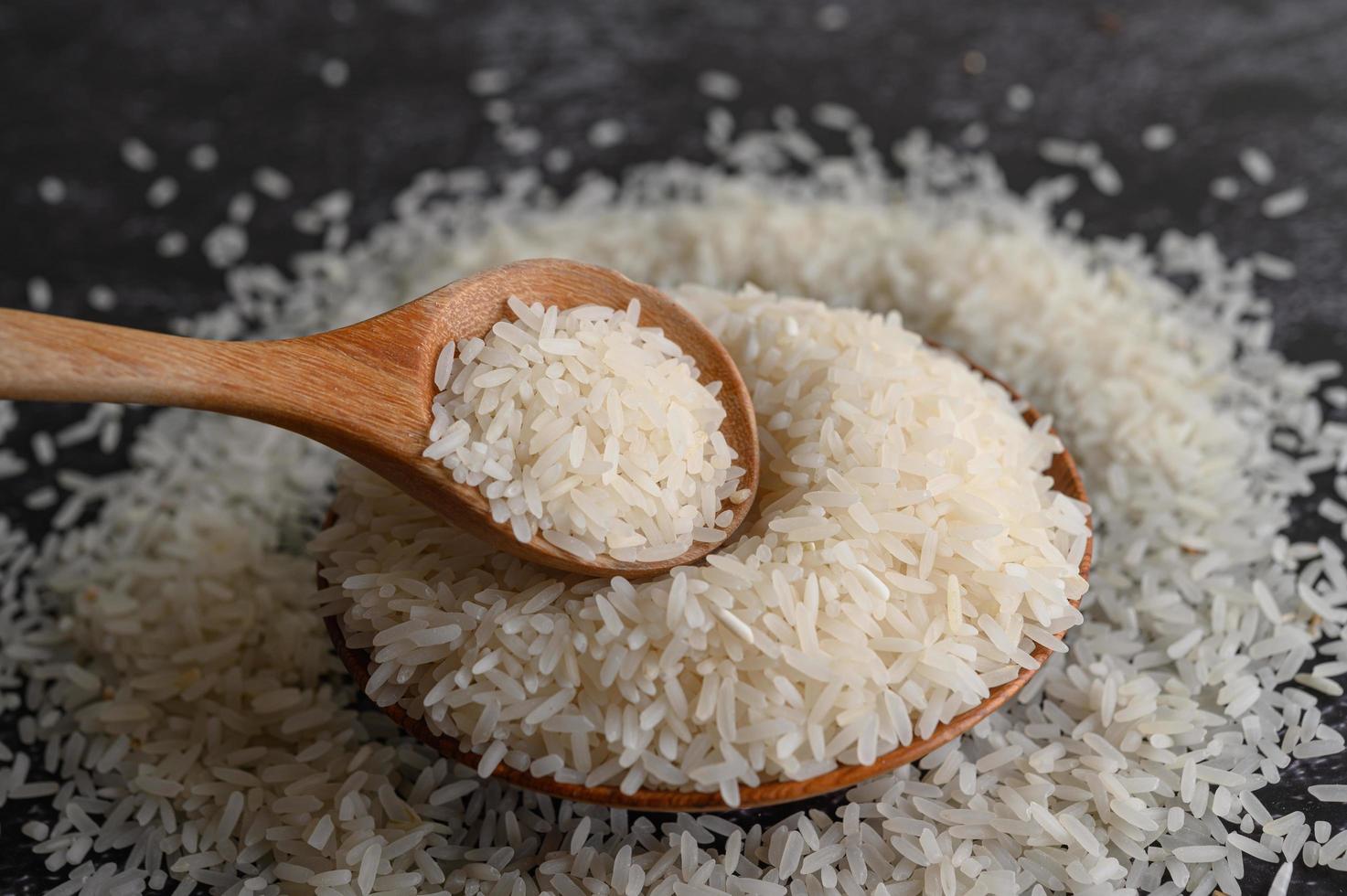 Close-up of milled rice in bowls photo