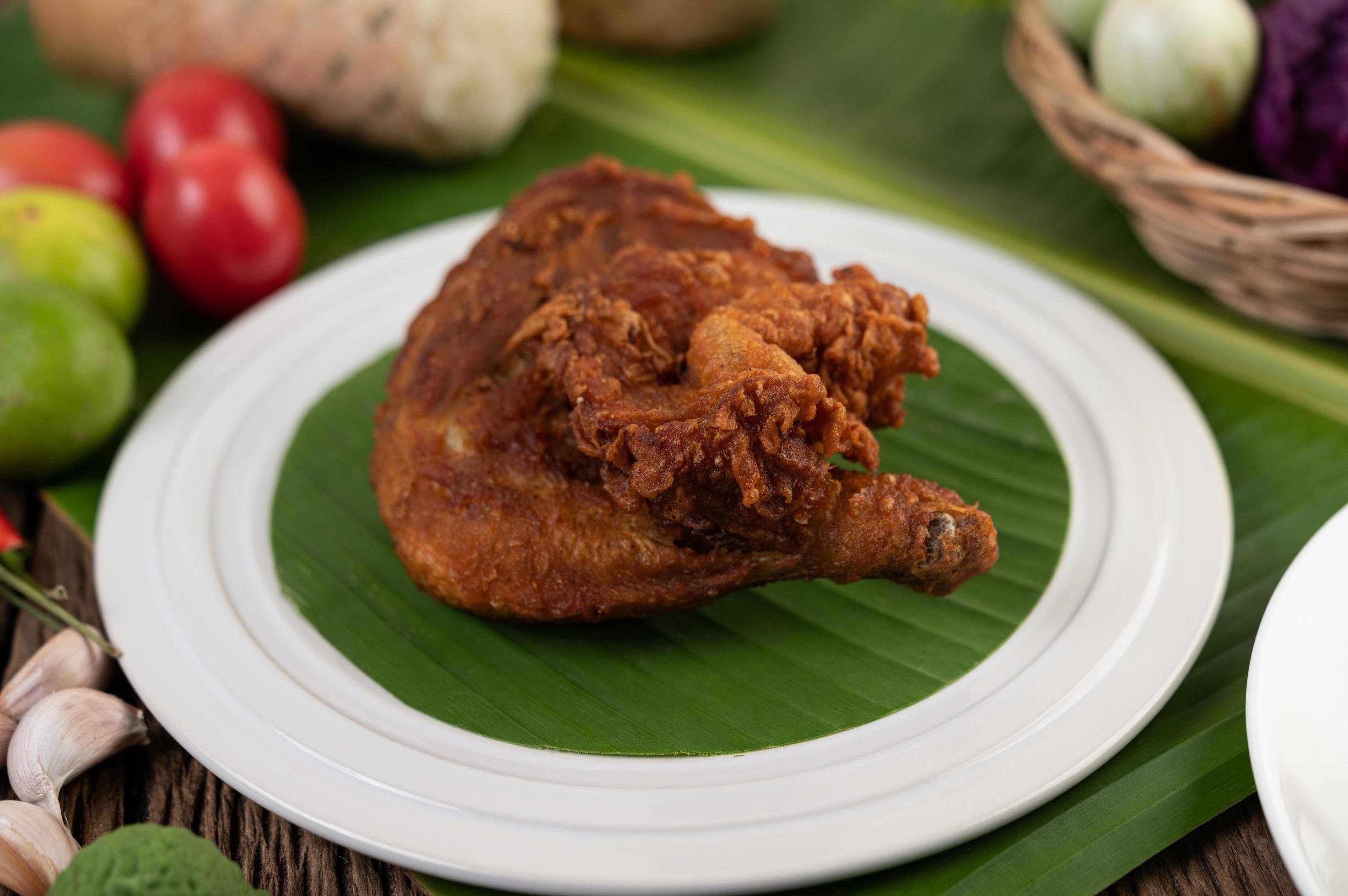 Fried chicken thighs 1899732 Stock Photo at Vecteezy