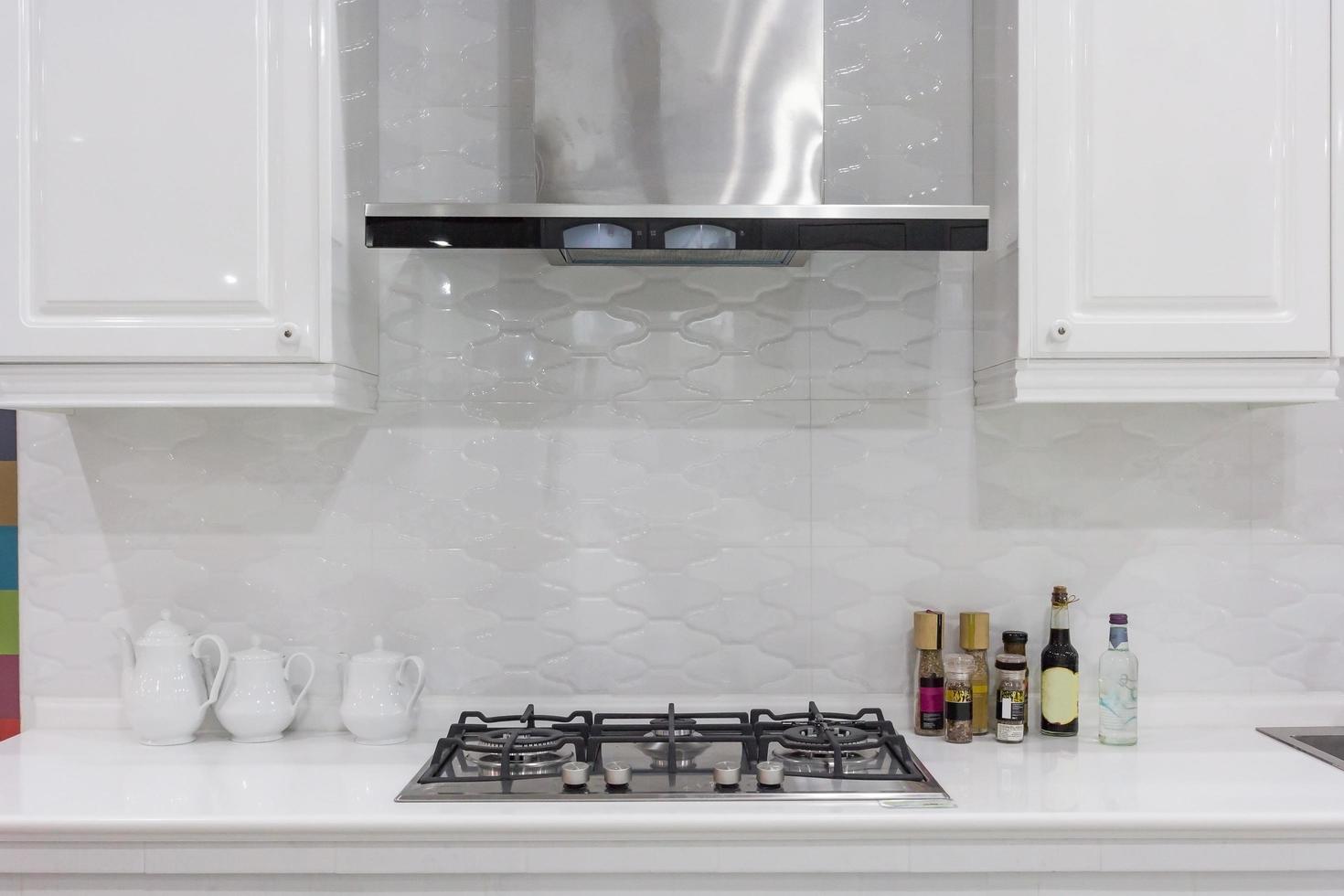 Clean white kitchen photo