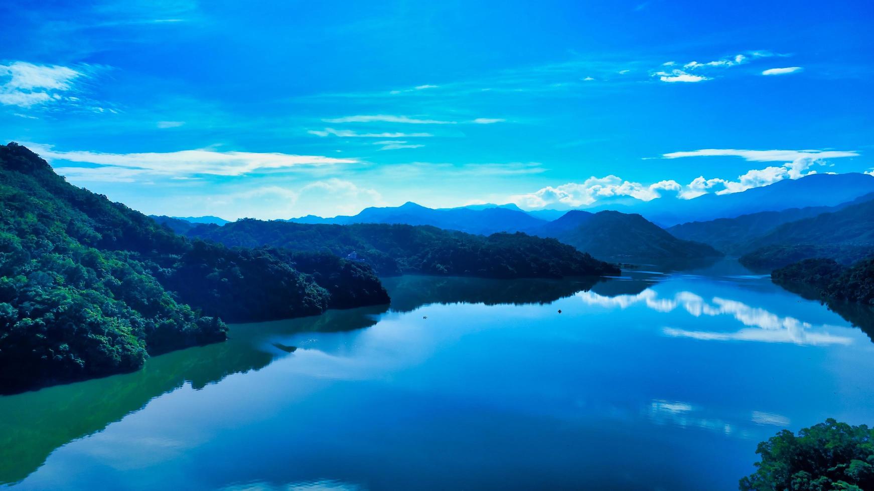 Aerial view of Shimen Reservoir photo