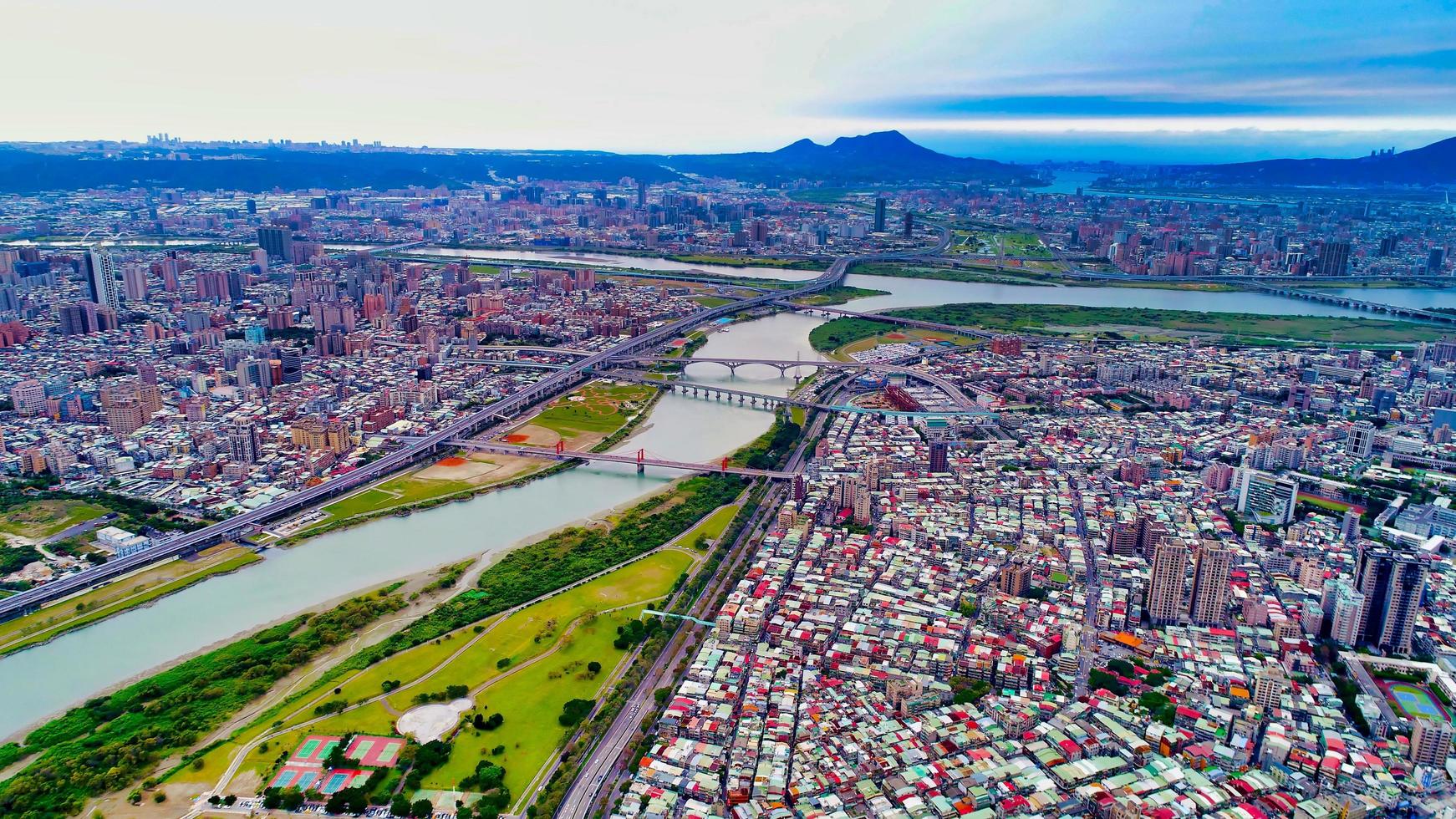 vista aérea del centro de taipei foto