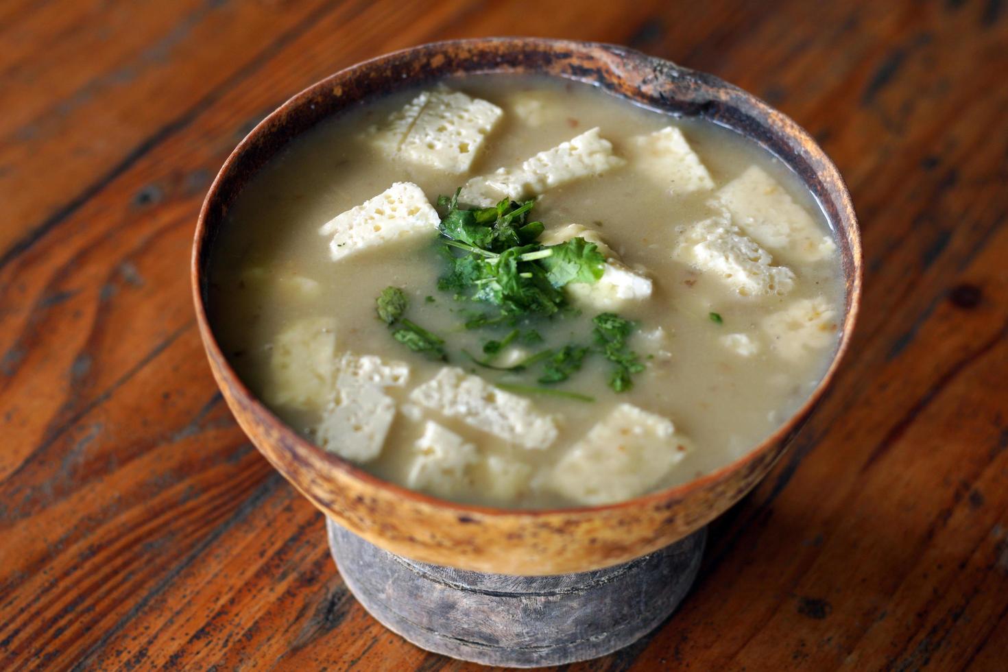 Mote de queso in a bowl photo