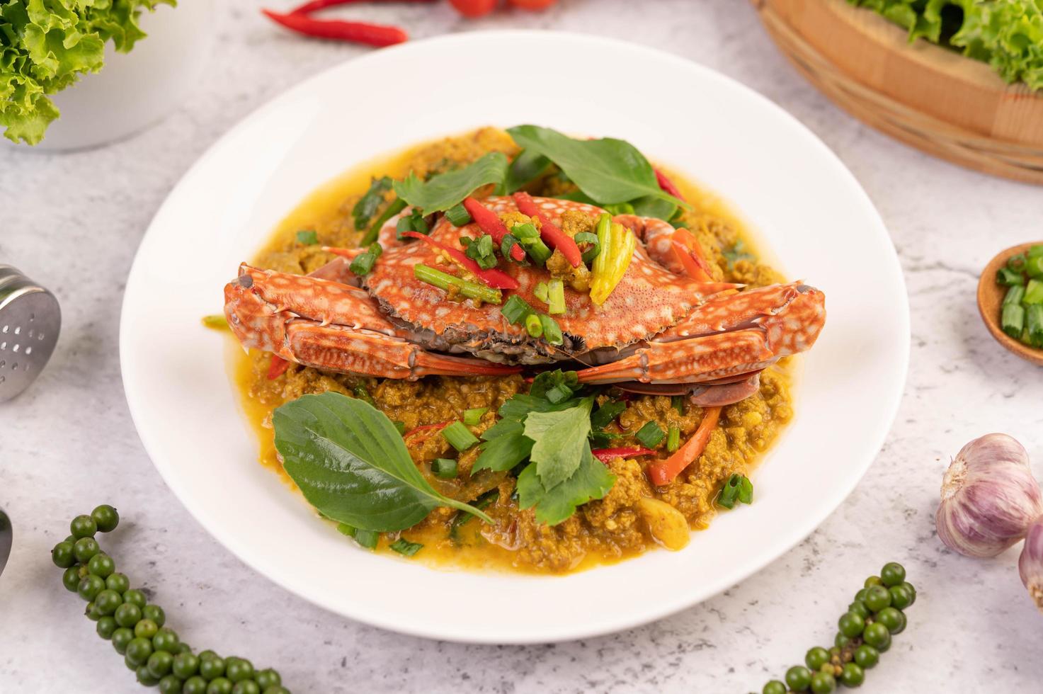 Crab stir-fried curry photo