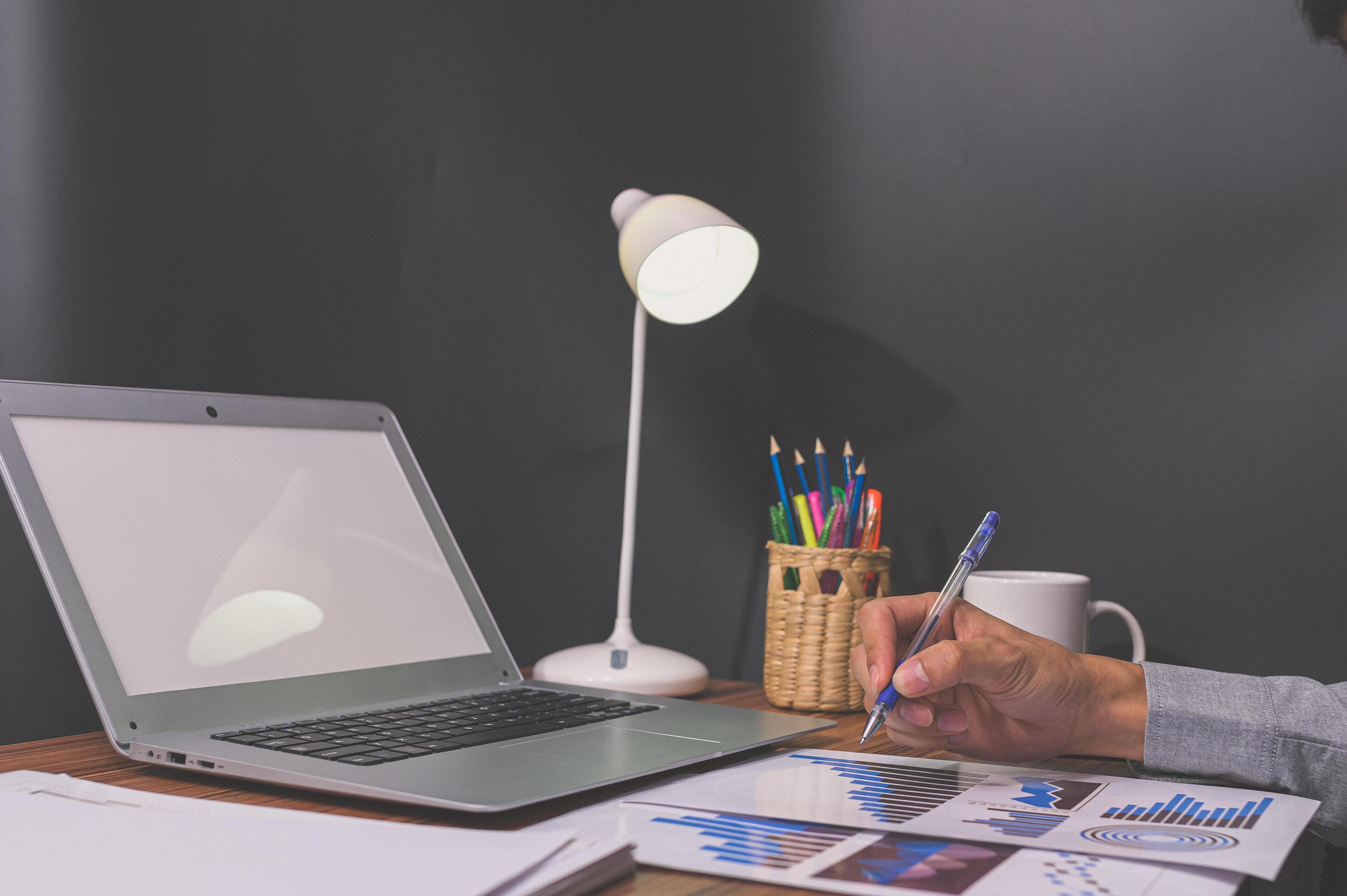 Laptop mock-up in office 1917343 Stock Photo at Vecteezy