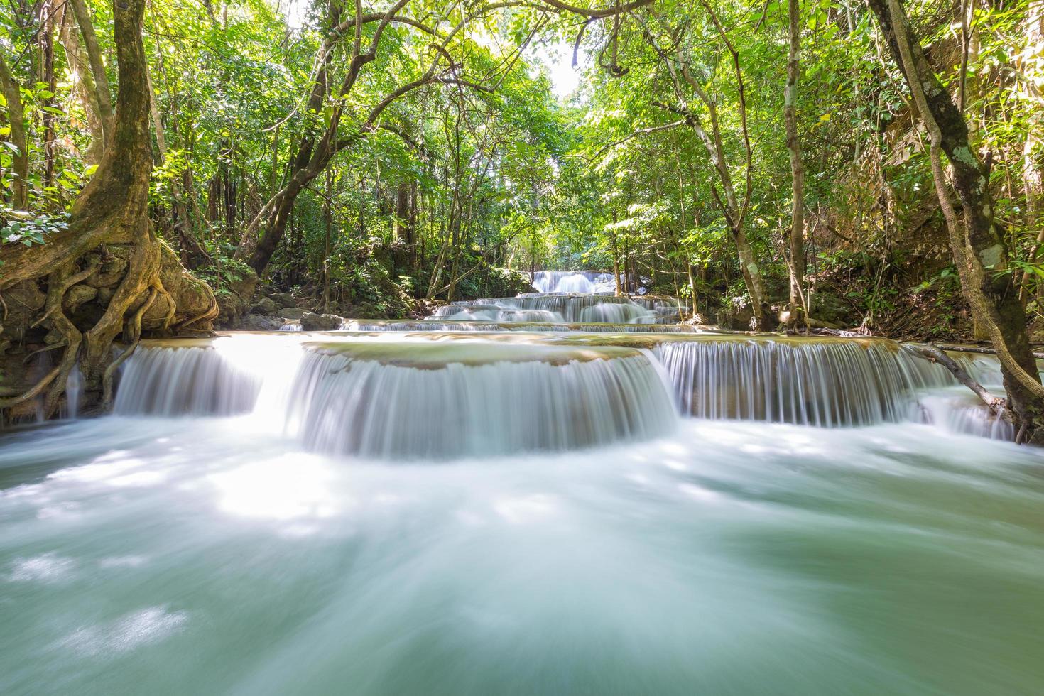 cascadas de huai mae khamin foto