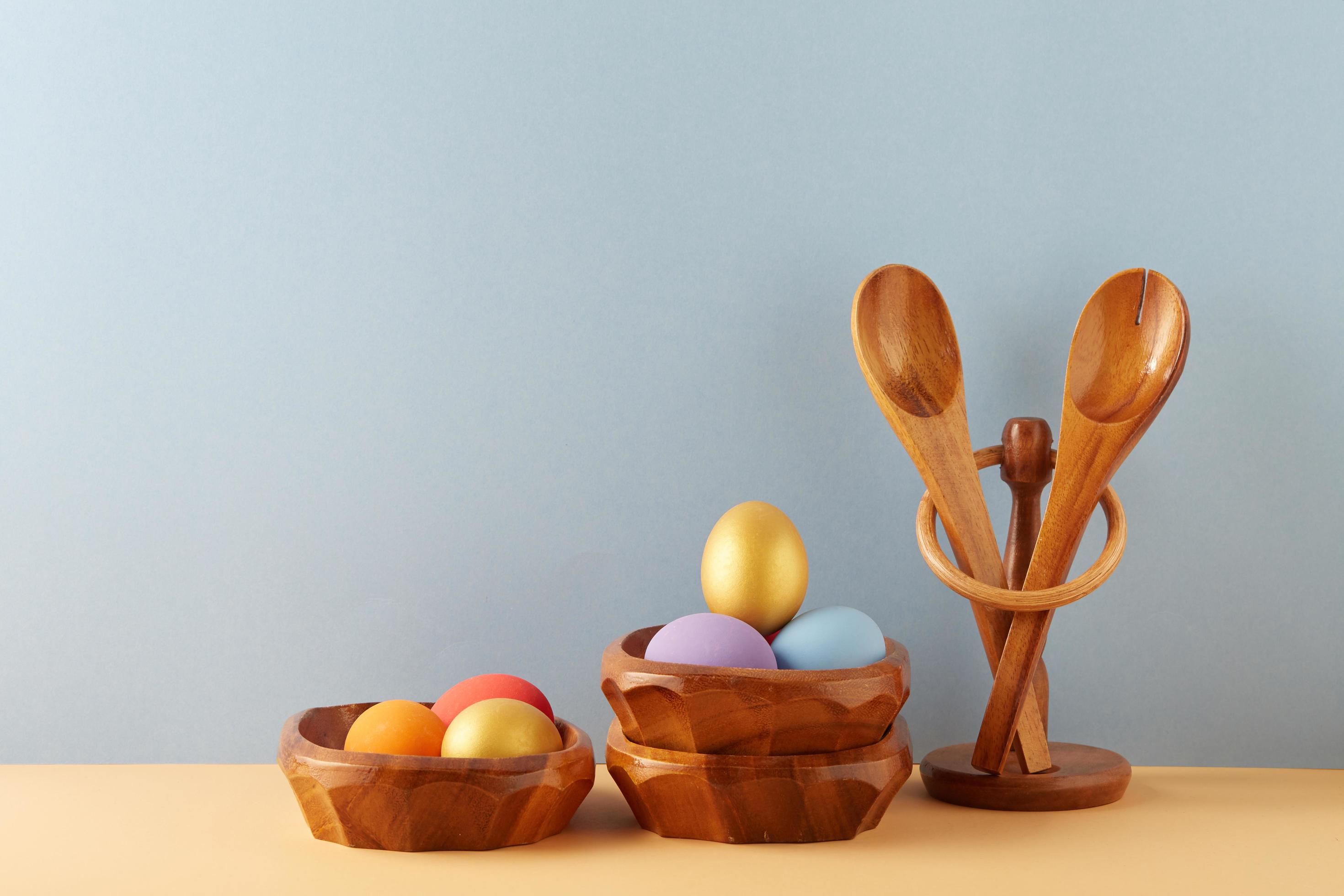 Easter eggs in bowls photo