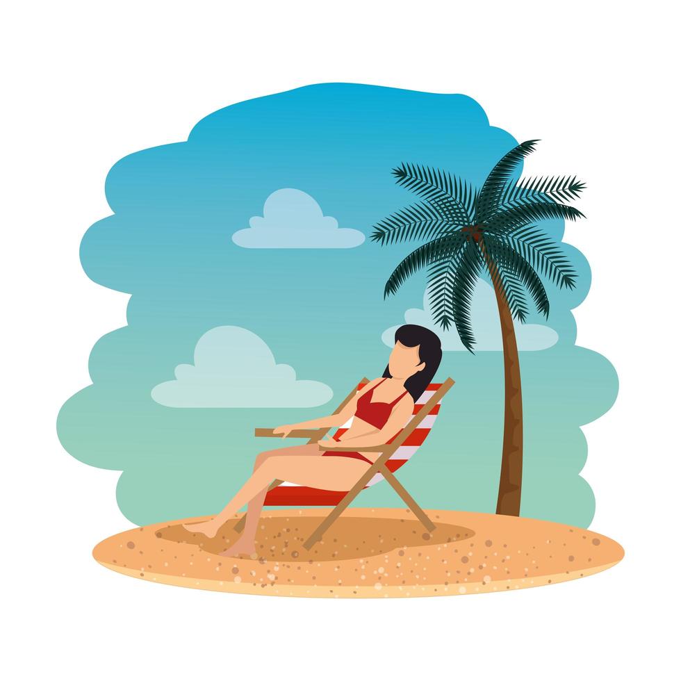 Bella mujer con traje de baño sentado en una silla de playa en la playa vector