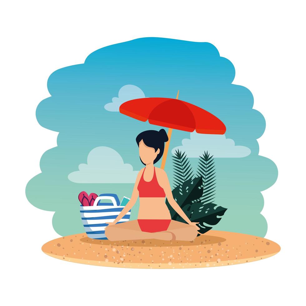 Mujer con traje de baño y sombrilla practicando yoga en la playa. vector