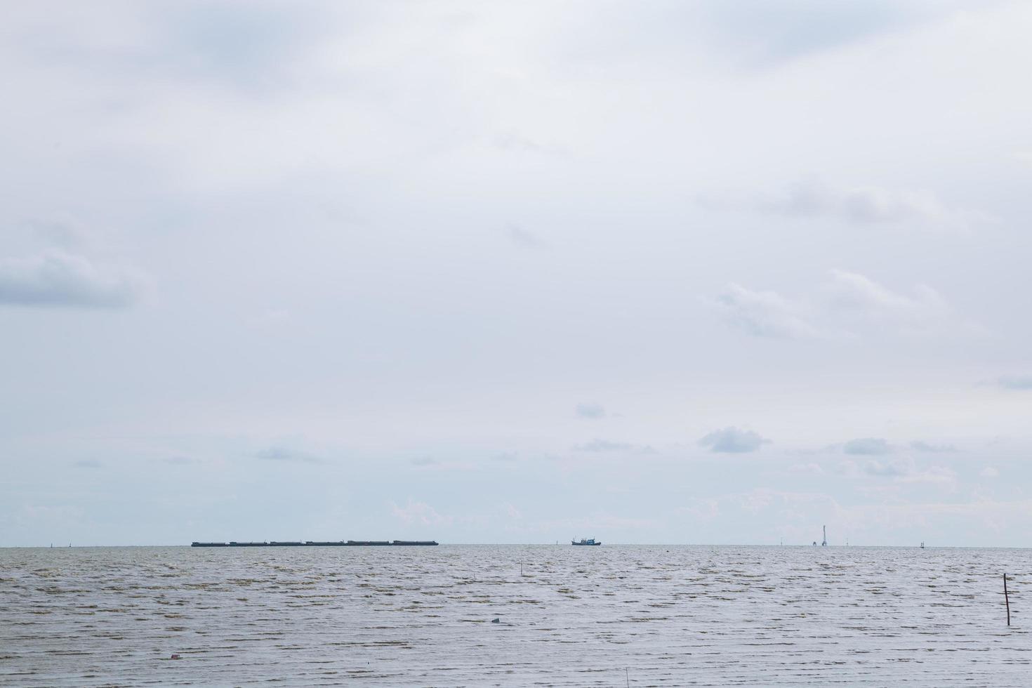 barcos en el mar foto