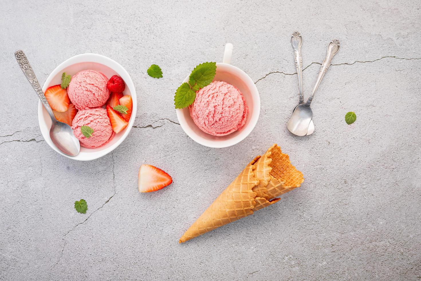 Strawberry ice cream flavour in white bowl photo