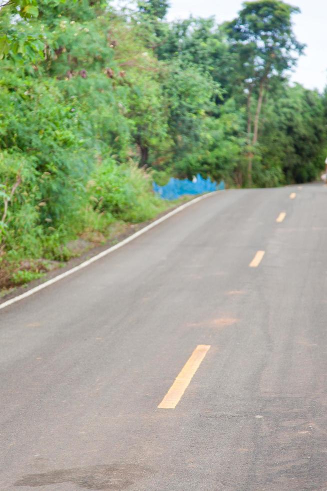 primer plano de la carretera de asfalto foto