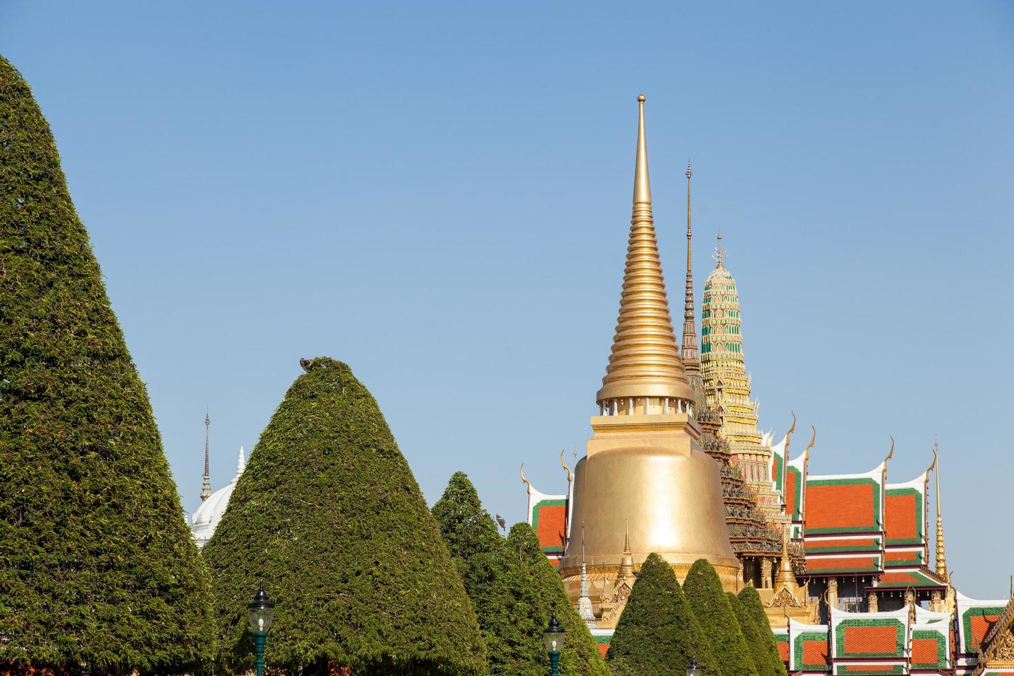 templo de wat phra kaew en bangkok foto