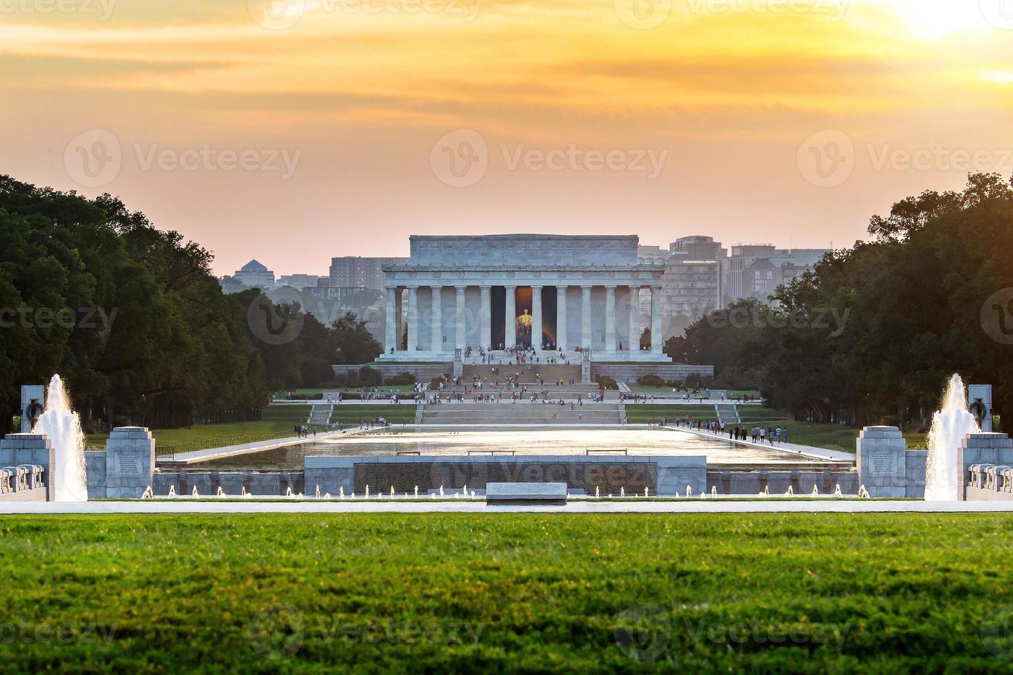 Lincoln memorial in Washington DC, USA photo